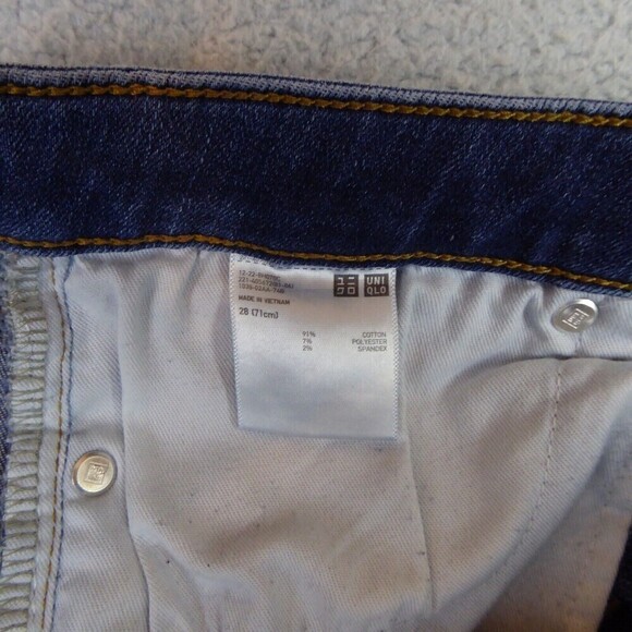 Uniqlo Jeans Womens Size 28 Blue Medium Washed Skinny Straight Mid Rise Raw Hem - Picture 9 of 14